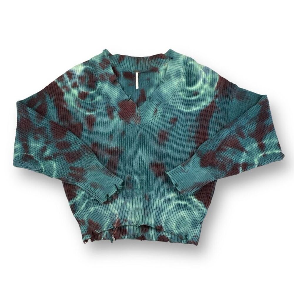 Young Fabulous And Broke Distressed Tie Dye Sweater Size Large